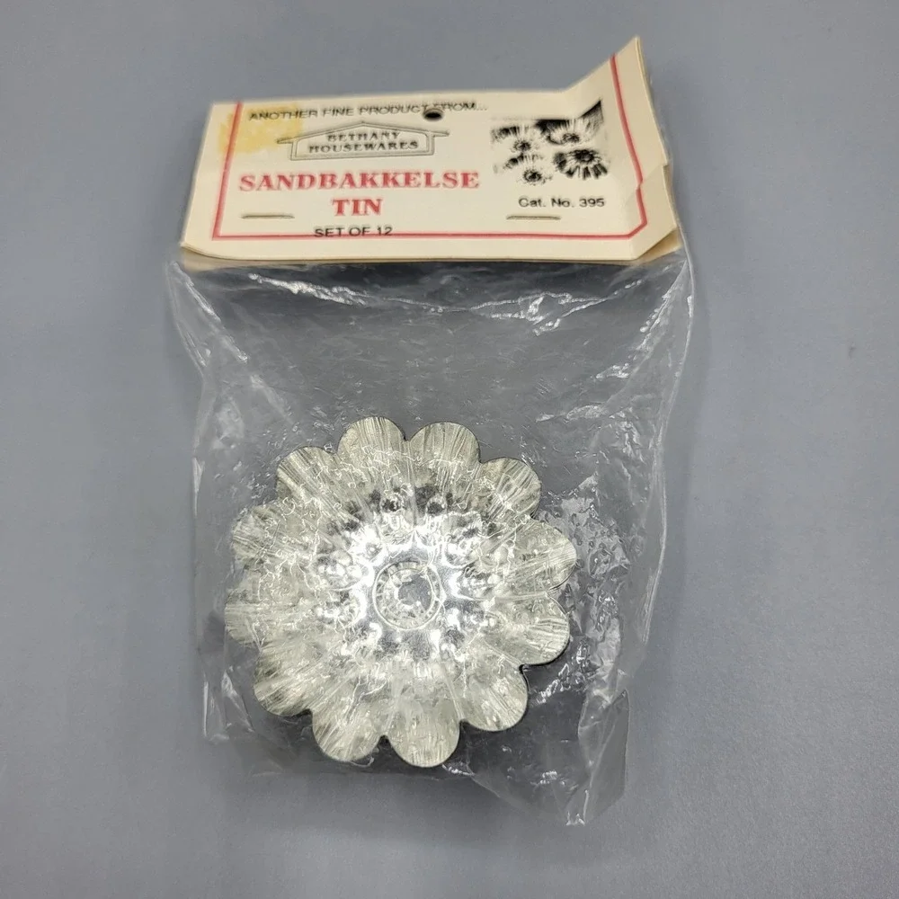 Bethany Housewares Sandbakkelse Tin Set of 12 Norwegian Cookie Molds Silver Tone